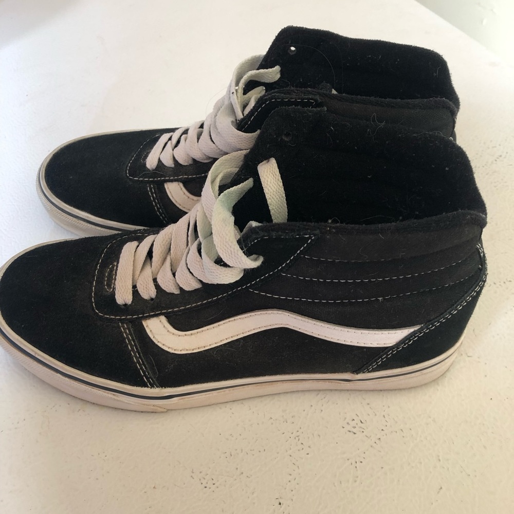 Vans - Picture 2 of 5